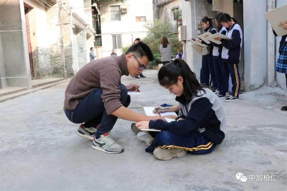 广东中加柏仁学校绘画写生图片05