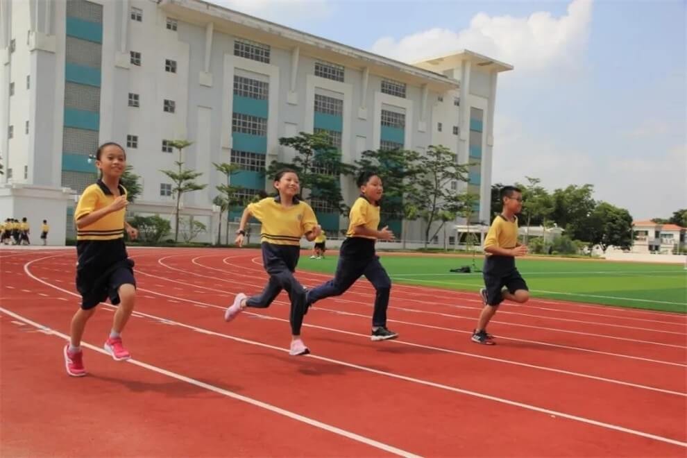 祈福英语实验学校运动场地图片01