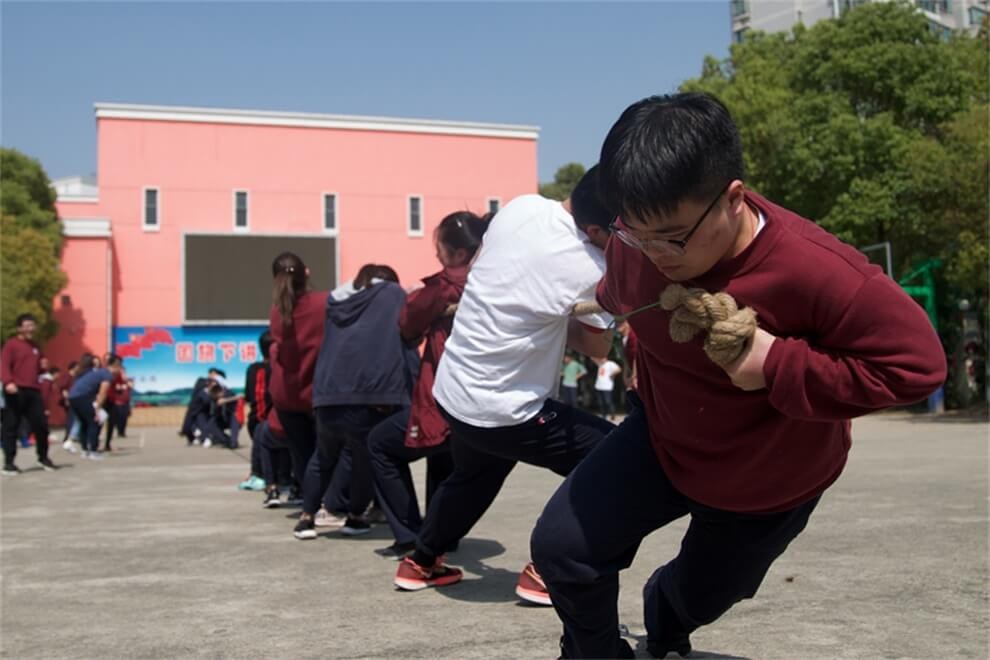 上海诺科学校拔河比赛图片01