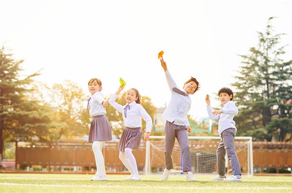 国际学校学生图片02