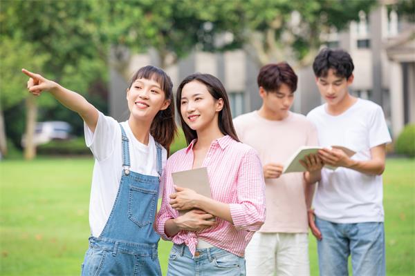 国际学校学生图片01