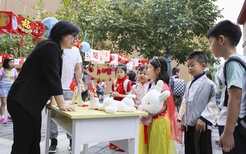 芳草地国际学校中秋节活动图片08