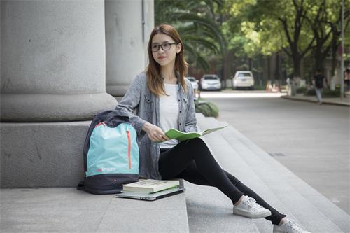 国际学校学生图片02