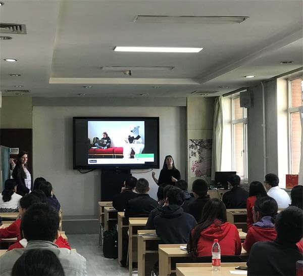 北京师范大学附属实验中学国际部招生新闻图片1